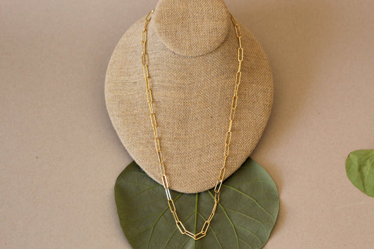 Cadena rectangular larga